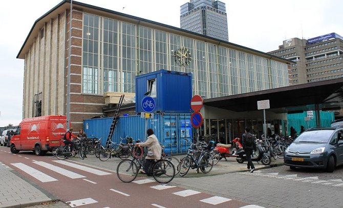Amstel station